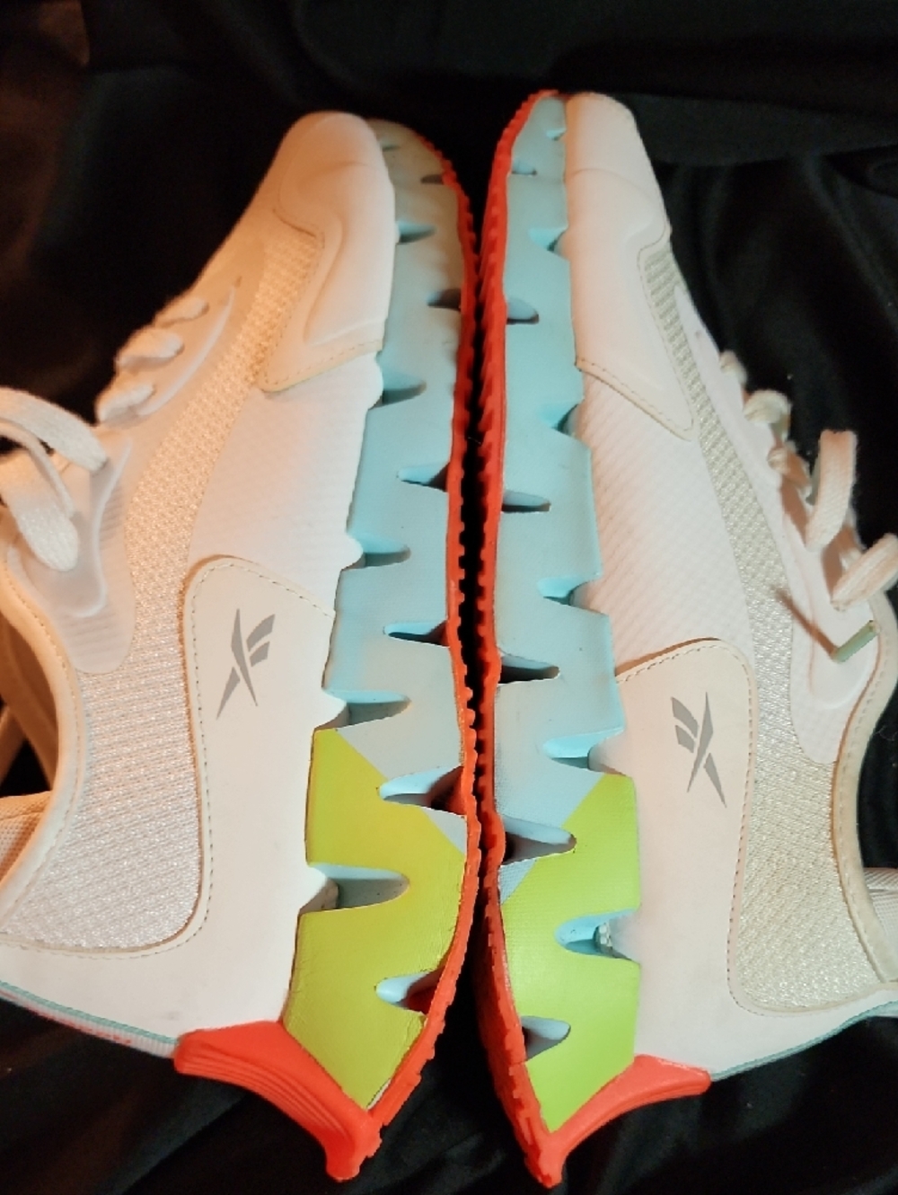 Reebok Zig Dynamics Sneakers with Aqua Trim & Coral Soles Sz. 10